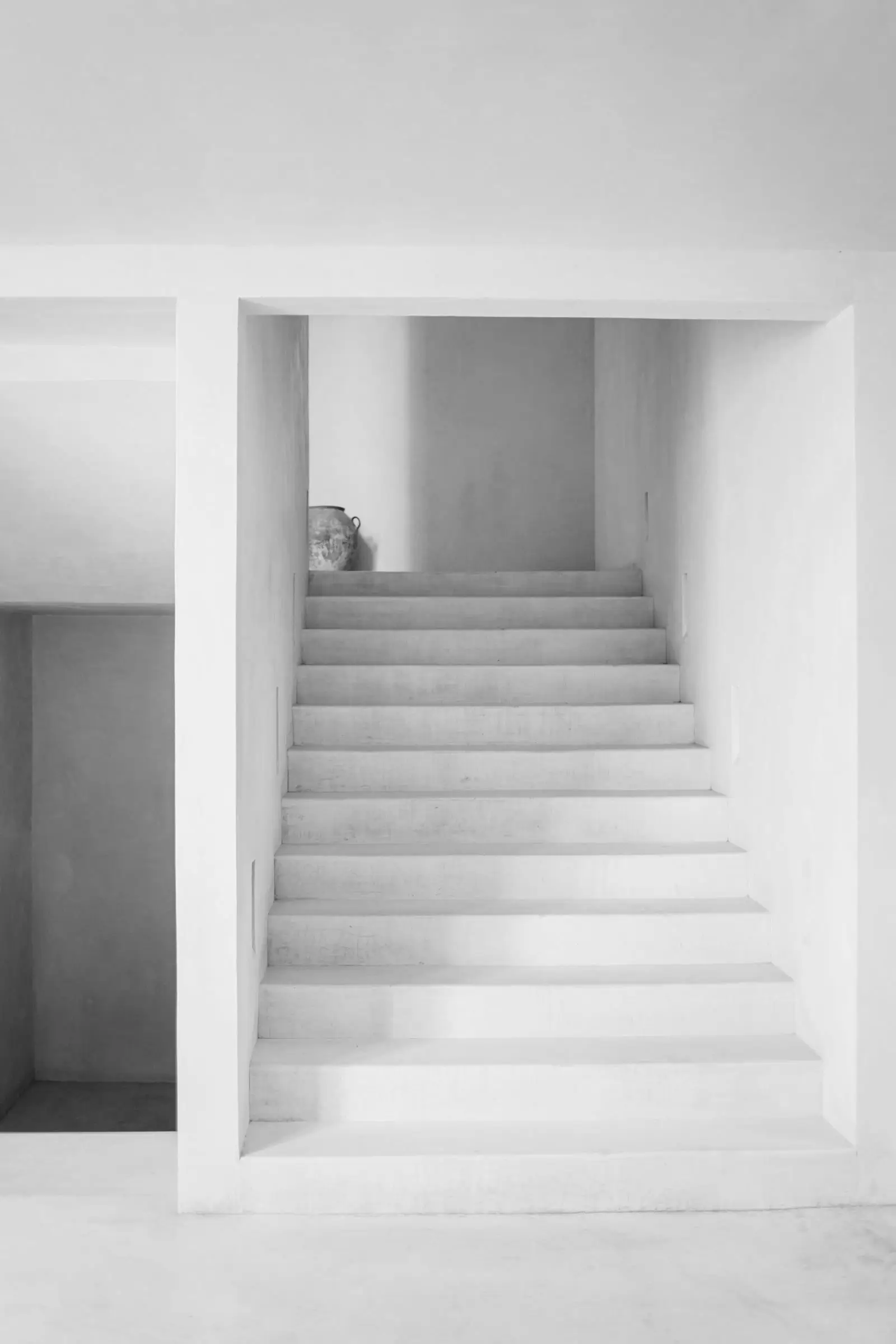 Escalera interior de líneas mínimas